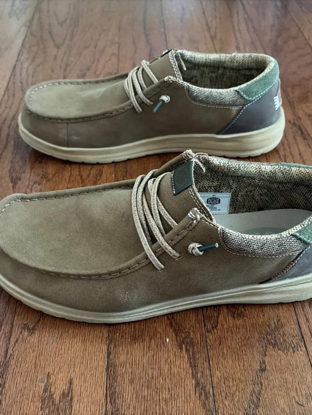 Men’s Size 11EE Brown Hey Dude shoes